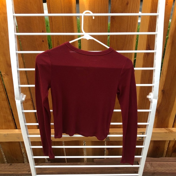 Hollister:Must have Collection Maroon shirt - Picture 2 of 2